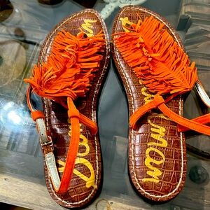 Sam Eldeman feather sandals